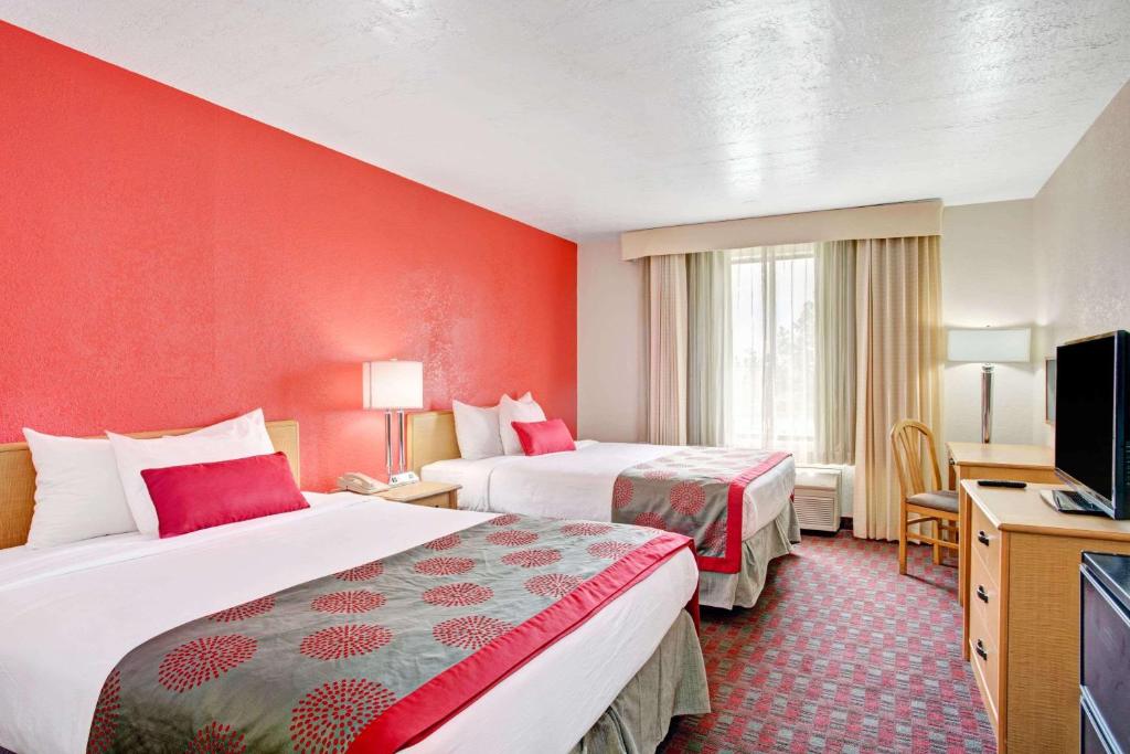 Ramada by Wyndham Salt Lake City Airport Hotel image 11