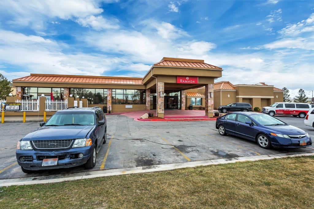 Ramada by Wyndham Salt Lake City Airport Hotel image 18